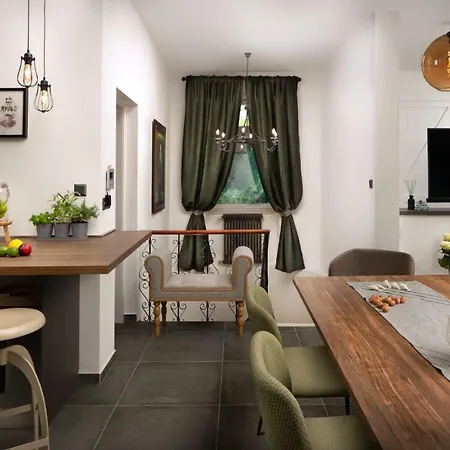Altana With Free Parking Appartement *